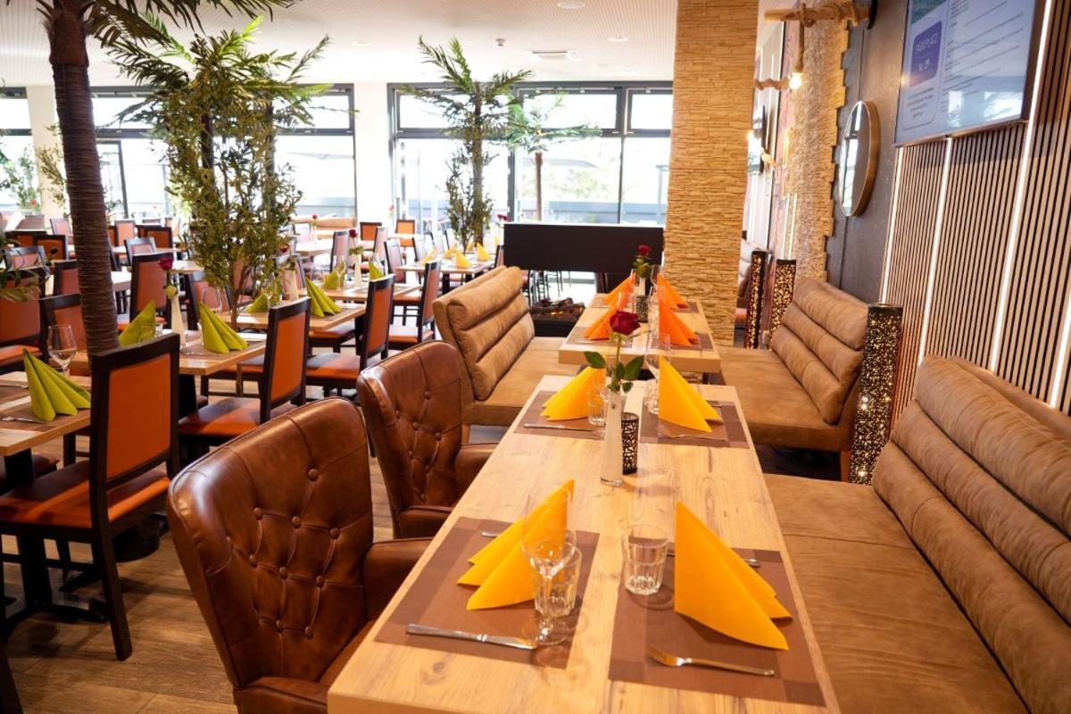 גרמרינג Hotel Amper מראה חיצוני תמונה